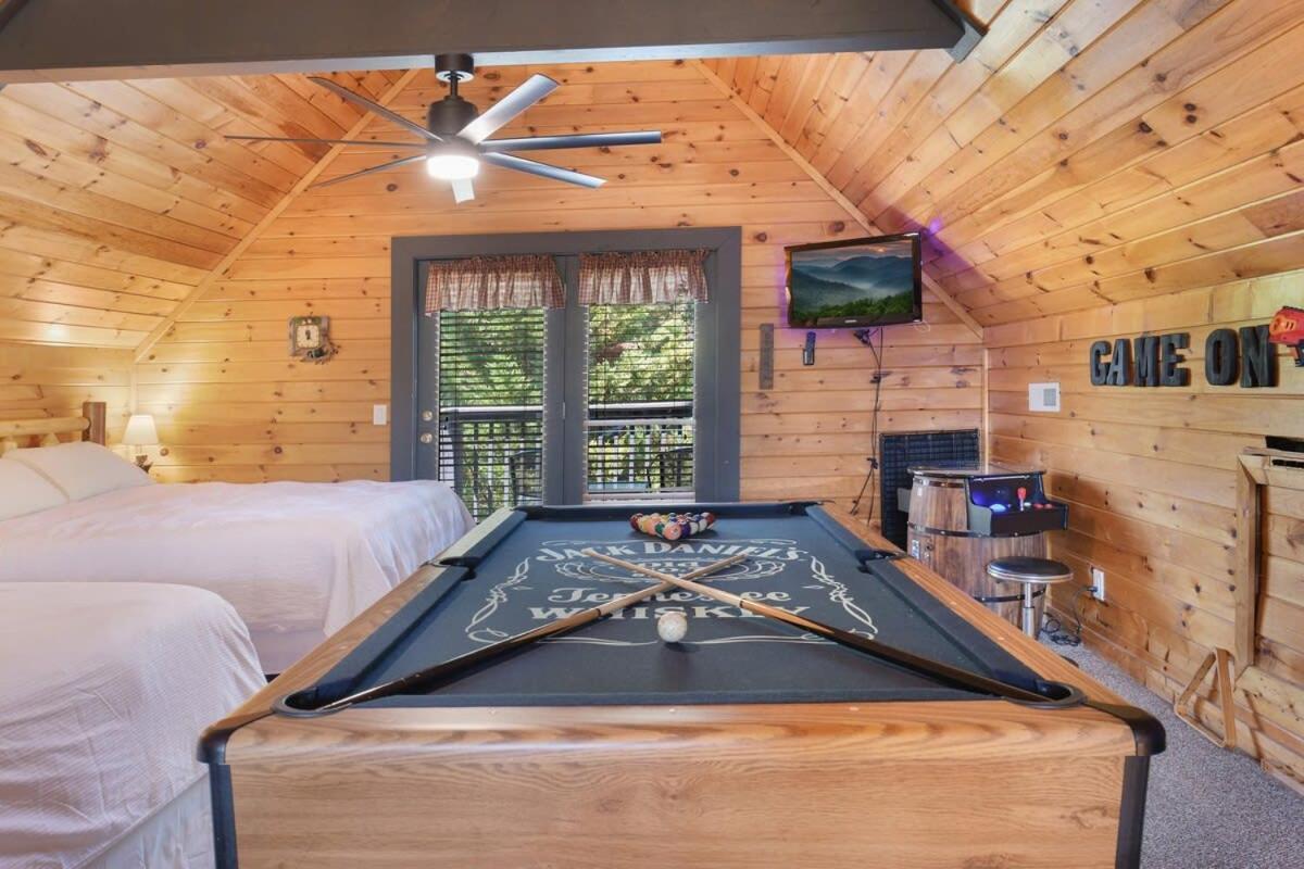 Ryes And Shine Bootlegger'S Cabin! Hot Tub* Pool* Arcade* Billiards *Ev * Pet Friendly เซอเวียร์วีล ภายนอก รูปภาพ