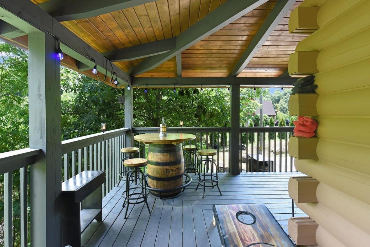 Ryes And Shine Bootlegger'S Cabin! Hot Tub* Pool* Arcade* Billiards *Ev * Pet Friendly เซอเวียร์วีล ภายนอก รูปภาพ