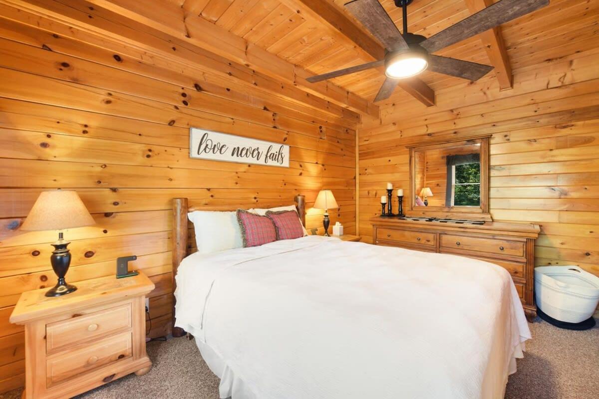 Ryes And Shine Bootlegger'S Cabin! Hot Tub* Pool* Arcade* Billiards *Ev * Pet Friendly เซอเวียร์วีล ภายนอก รูปภาพ