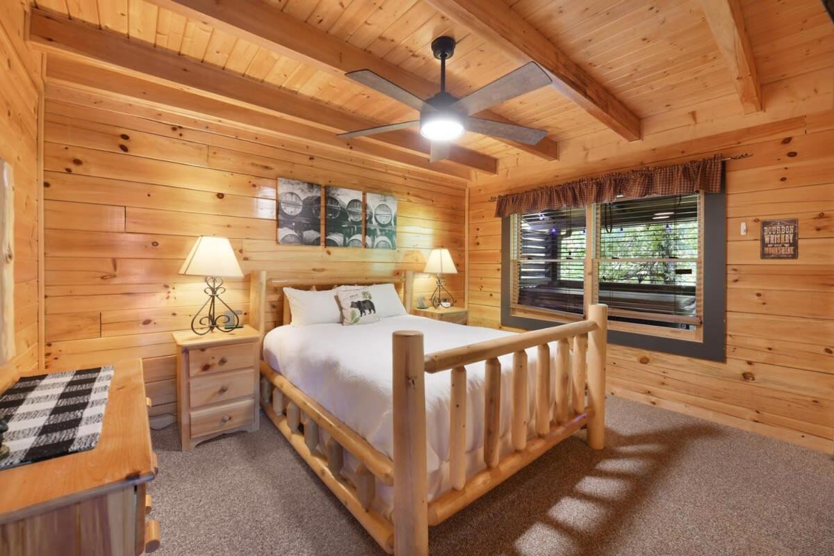 Ryes And Shine Bootlegger'S Cabin! Hot Tub* Pool* Arcade* Billiards *Ev * Pet Friendly เซอเวียร์วีล ภายนอก รูปภาพ